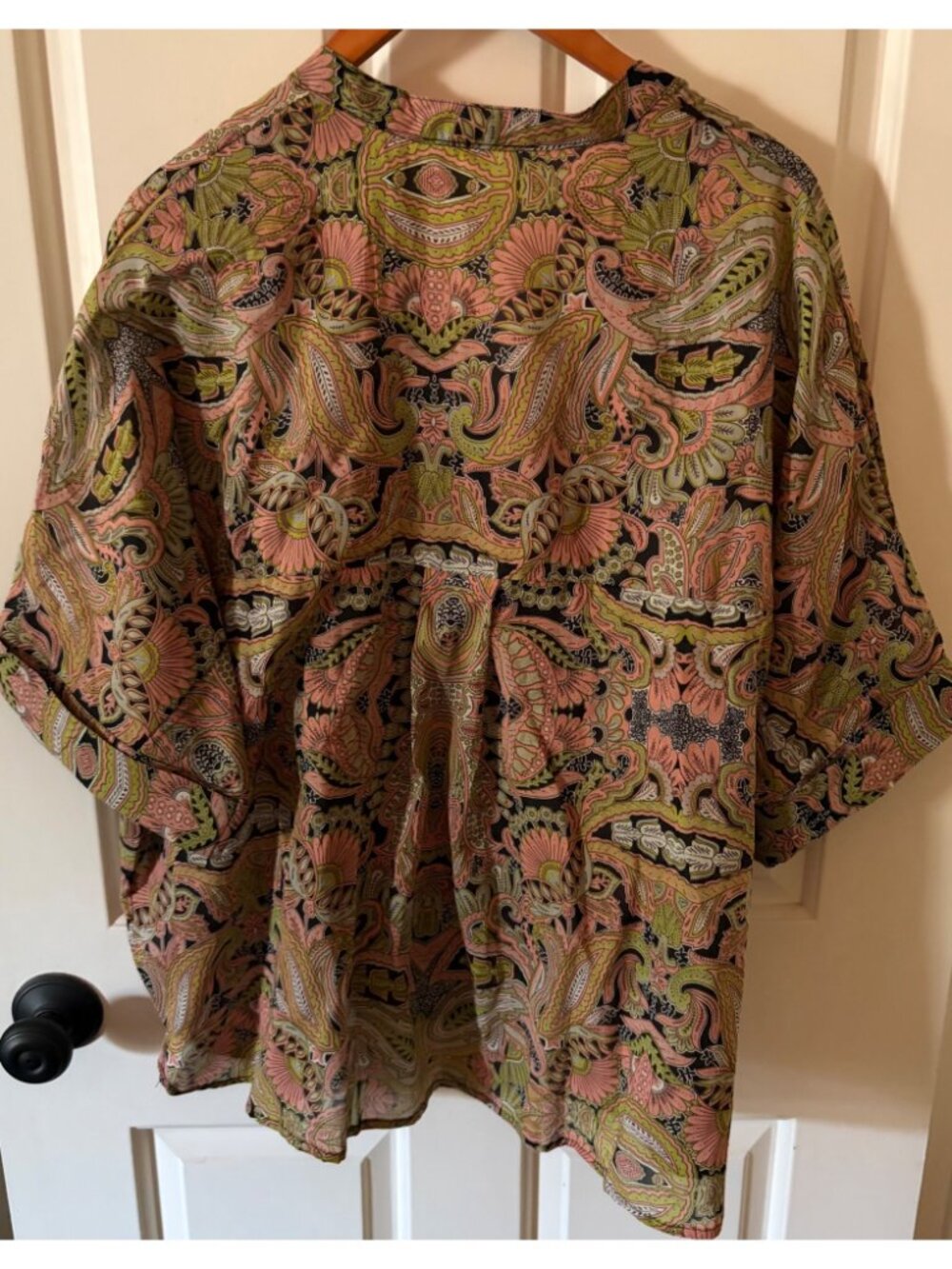 Women's Chelsea & Theodore Plus Size 1X Paisley Button Down Lightweight Top Shir - Picture 6 of 10